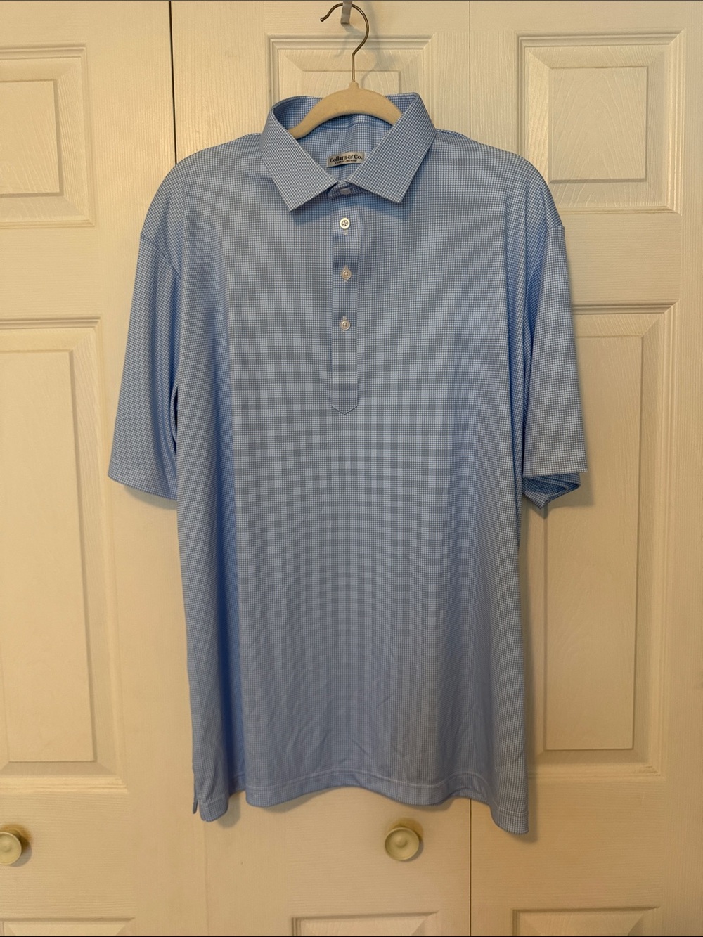 Light Blue Men’s Short-Sleeve Polo — Classic Collared Knit